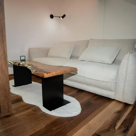 Konkal - Royal 公寓 *