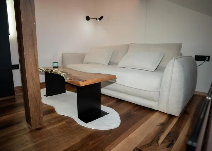 Konkal - Royal 아파트 *